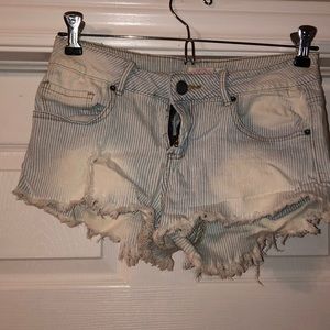 Striped shirt shorts with slit on side